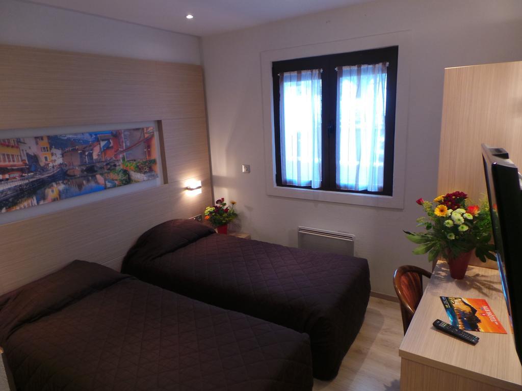 Logis Albhotel Grill Alby-sur-Cheran Habitación foto